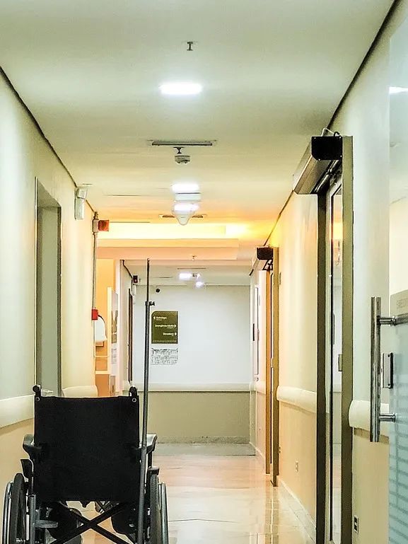 hospital-7058005_1280.jpg