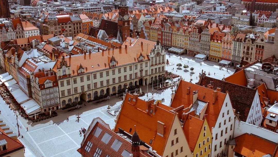 old-town-5062333_1280.jpg
