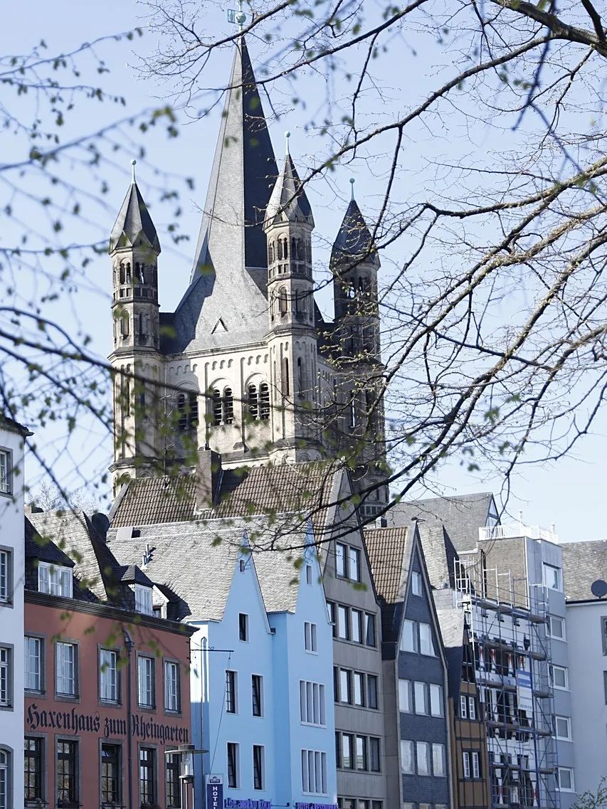 cologne-4135004_1280.jpg