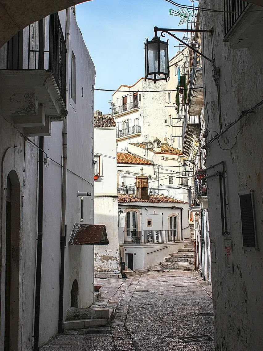 homes-3988906_1280.jpg
